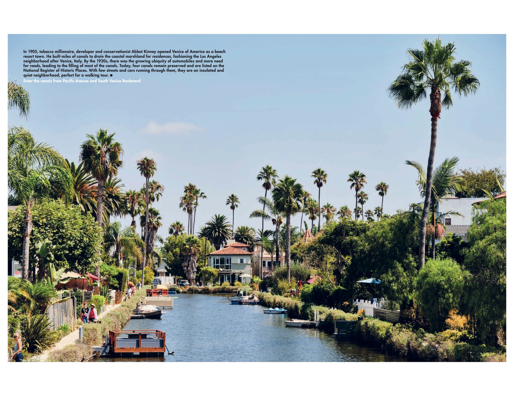 Doppia pagina di apertura della guida LOST iN Venice Beach con indice e layout grafico