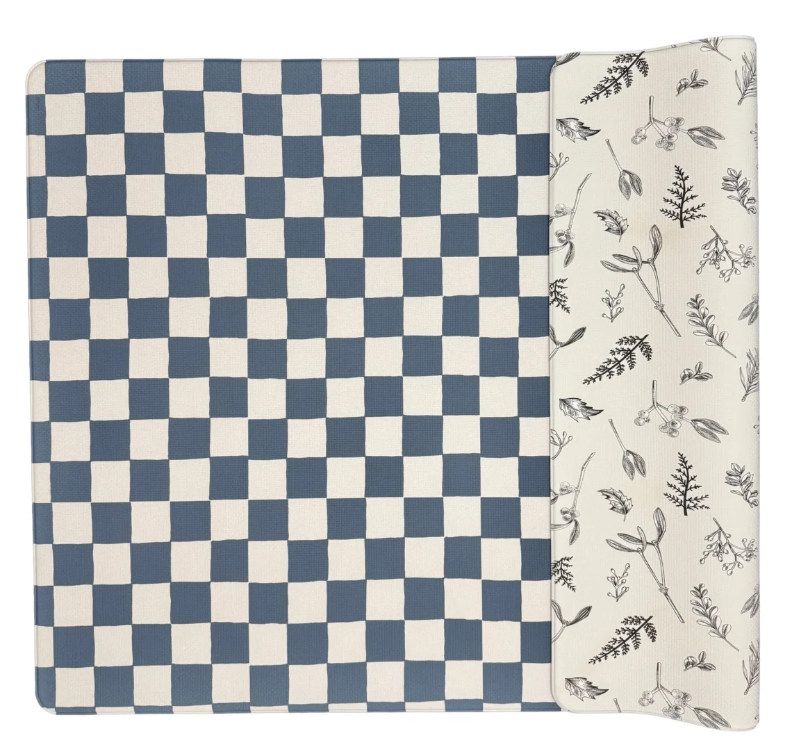 Little Bot Baby Ofie Mat steso con motivo Oceanview Checkerboard a scacchi in tonalità neutre e azzurro polvere
