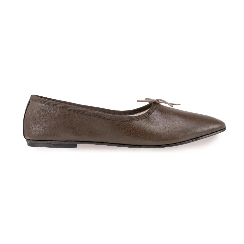 Coppia di ballerine artigianali Spelta Milano modello Olga in morbidissima nappa color Testa di Moro con laccetto in gros-grain